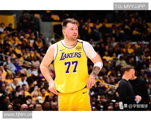 湖人击败快船东契奇展现无与伦比的统治力与领导能力